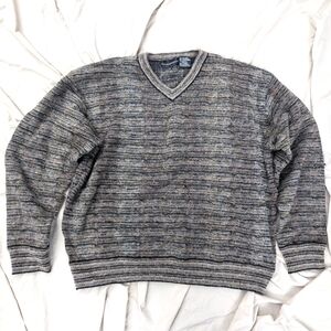 Vintage Jane Barnes wool and mohair blend v-neck sweater L
